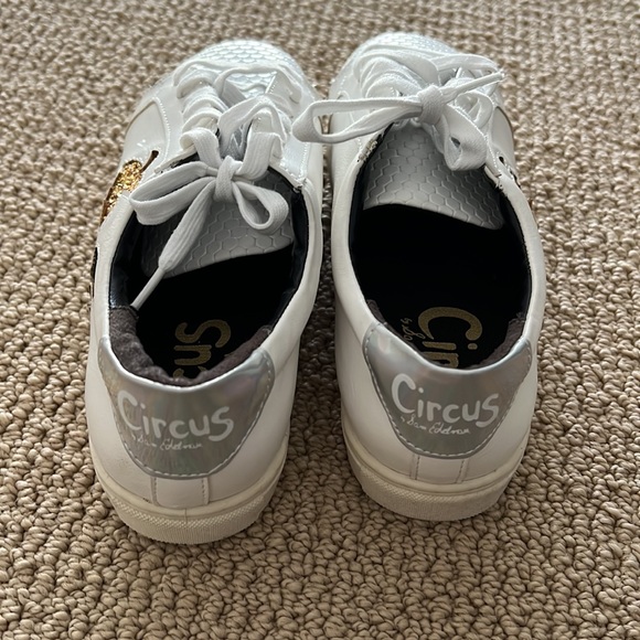 Circus Vanellope Palm Tree Sneaker - Picture 4 of 8